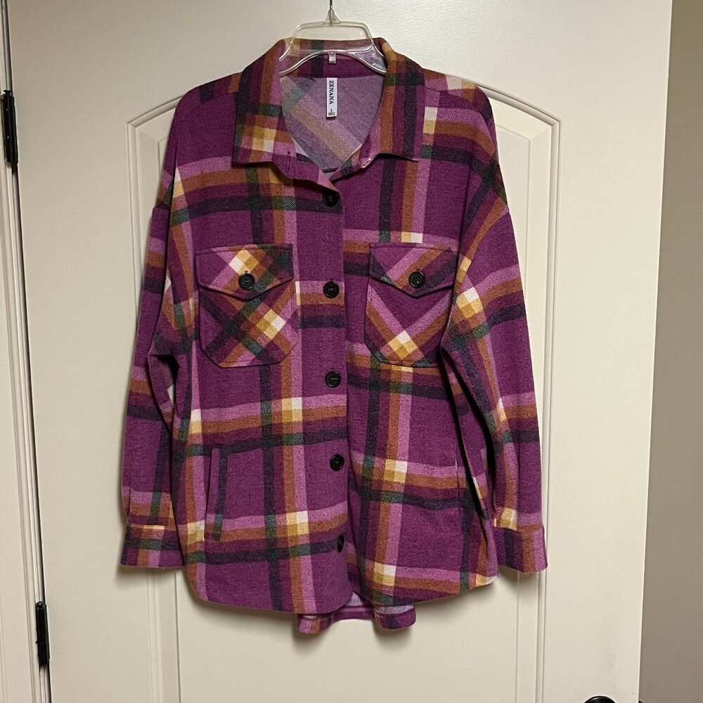 Zenana Women's long sleeve button front Jacket / Shirt Size L